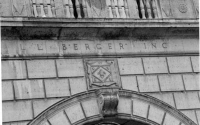Name above entrance way – close up. L. L. Berger, 500 Block of Main Street